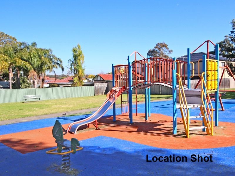 79 Victor Avenue, Picnic Point NSW 2213