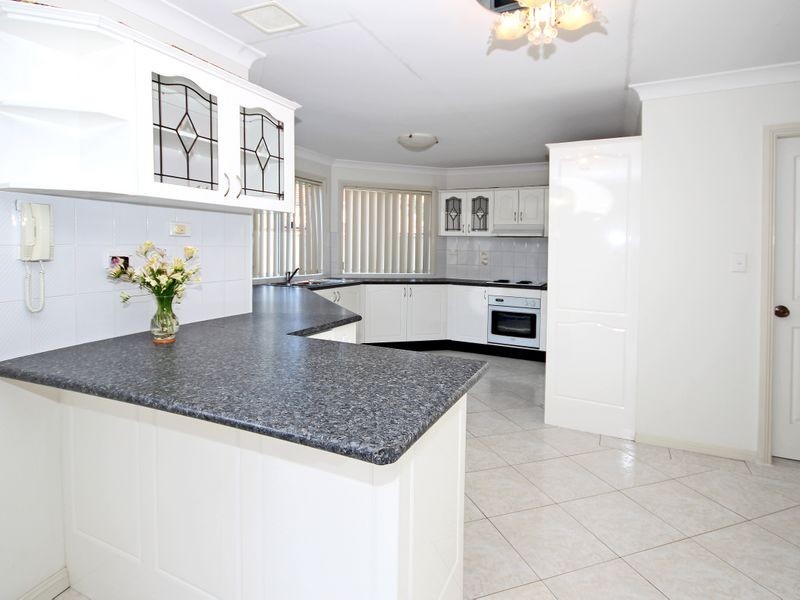 8 Treatt Avenue, Padstow NSW 2211