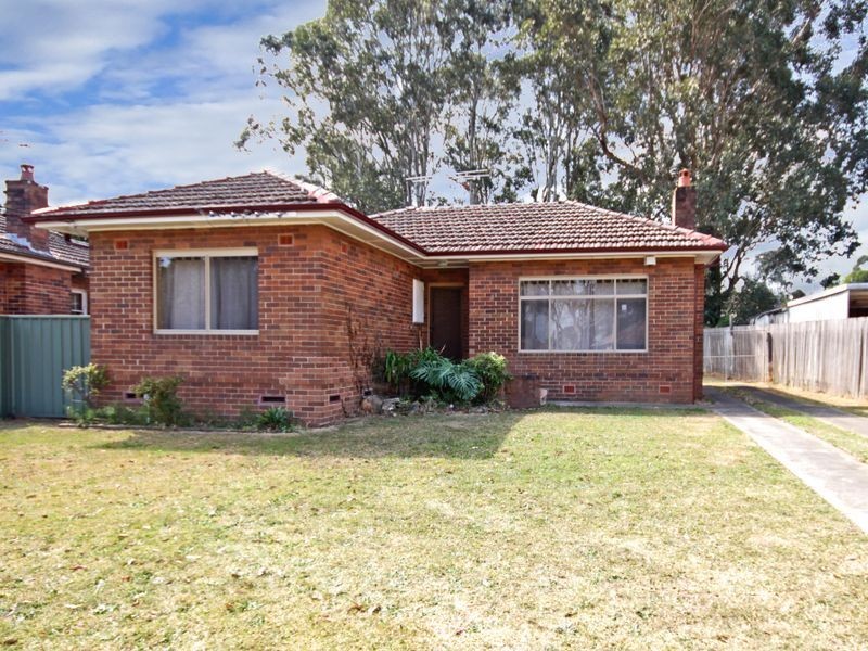 31 Montgomery Avenue, Revesby NSW 2212