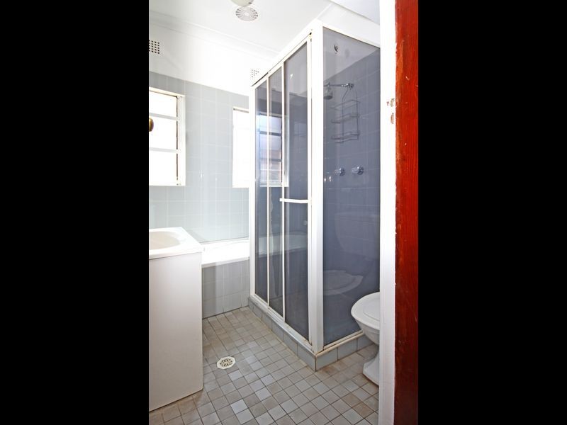 31 Montgomery Avenue, Revesby NSW 2212