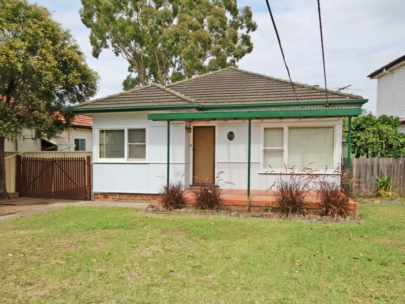 19 Alamein Road, Revesby Heights NSW 2212