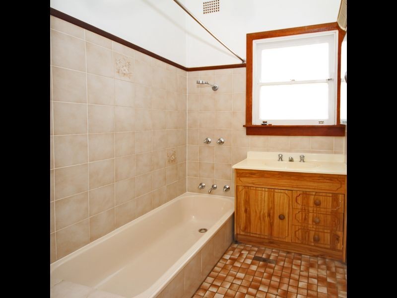 19 Alamein Road, Revesby Heights NSW 2212