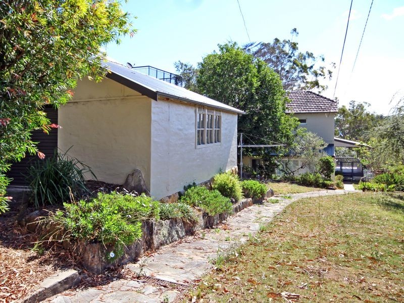 810 Henry Lawson Drive, Picnic Point NSW 2213