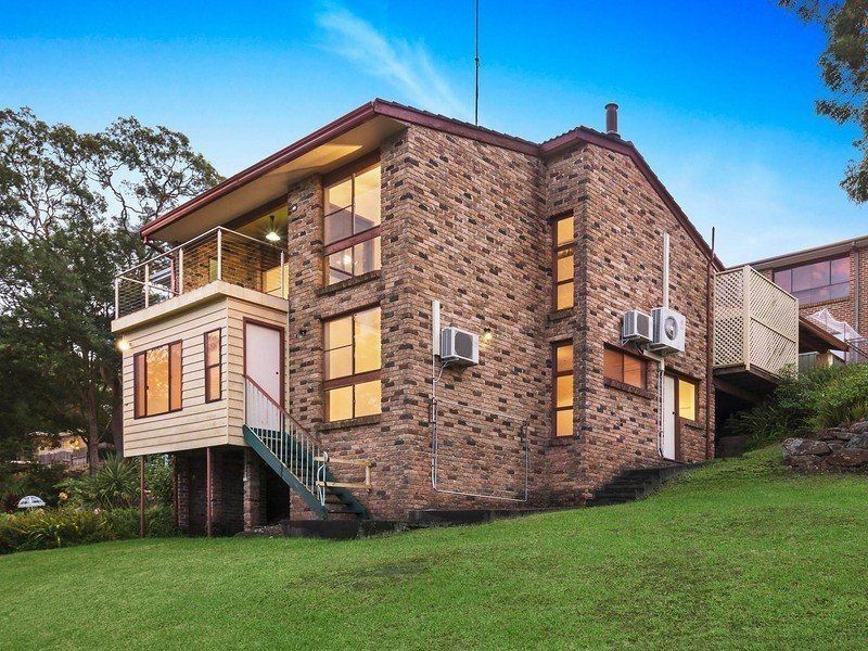 6 Tea Tree Place, Lugarno NSW 2210