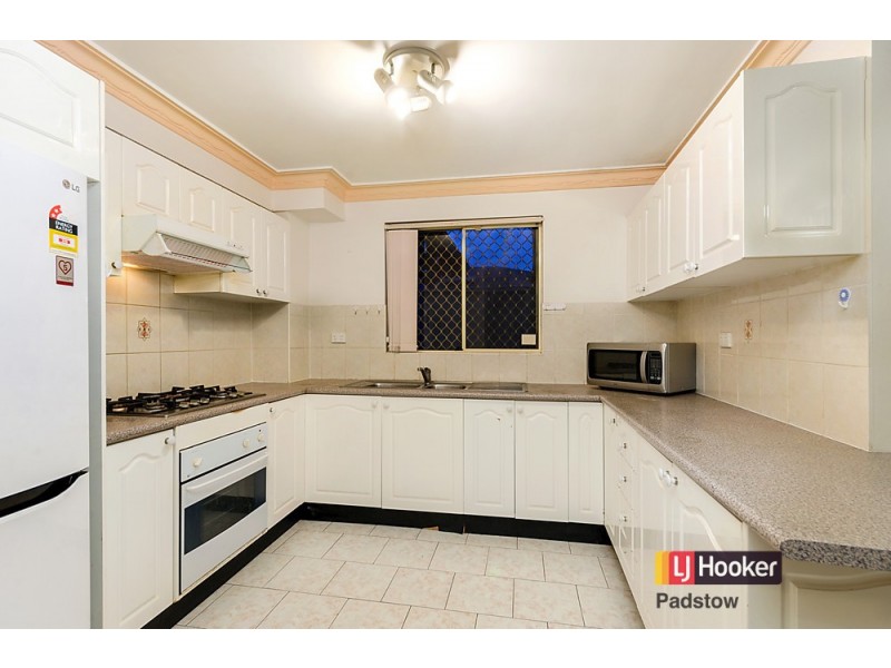 2/51 Cairds Avenue, Bankstown NSW 2200