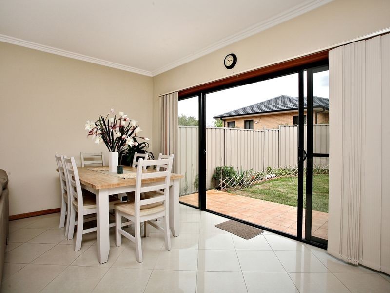 2/7 Heindrich Avenue, Padstow NSW 2211