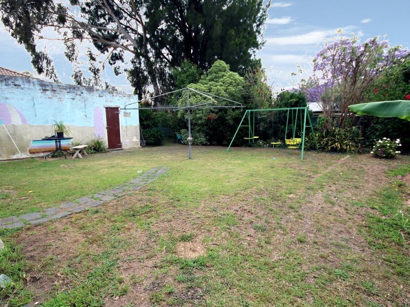 22 Broe Avenue, East Hills NSW 2213