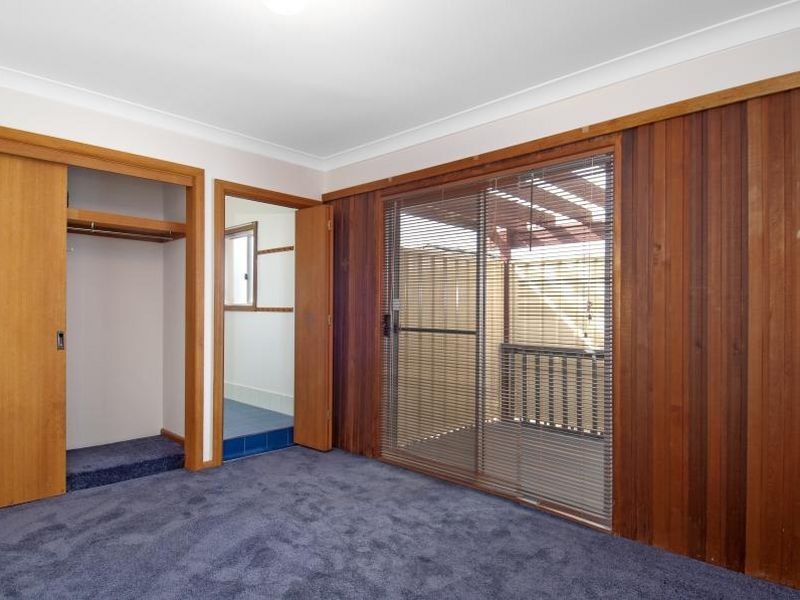 17 Singleton Street, East Hills NSW 2213