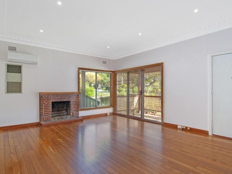 17 Singleton Street, East Hills NSW 2213