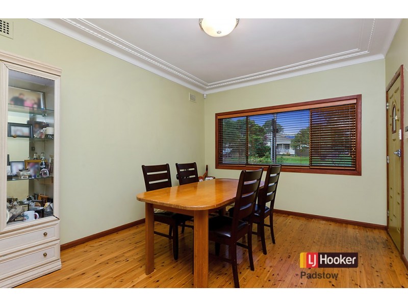 7 Wall Avenue, Panania NSW 2213