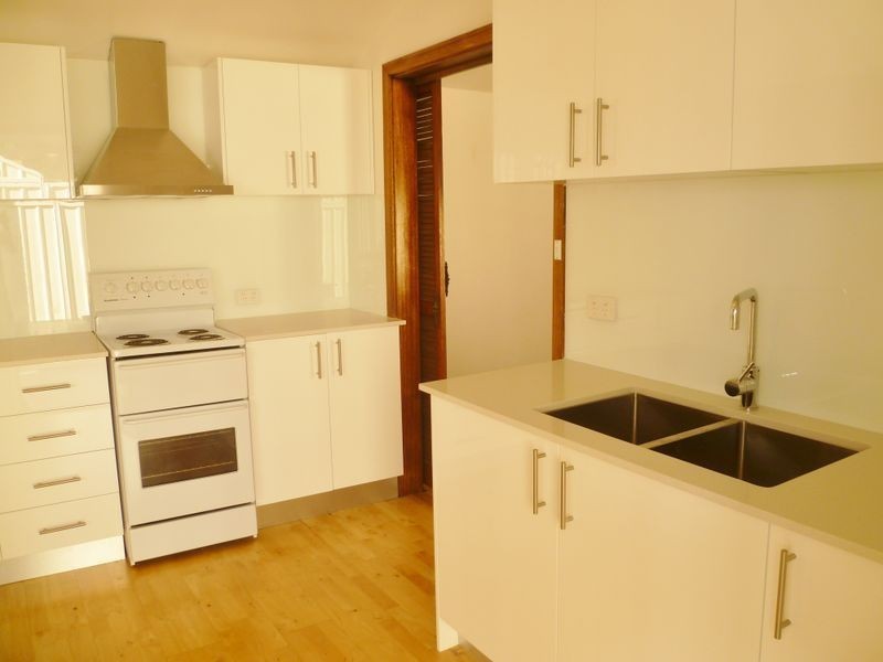 17A Singleton Avenue, East Hills NSW 2213