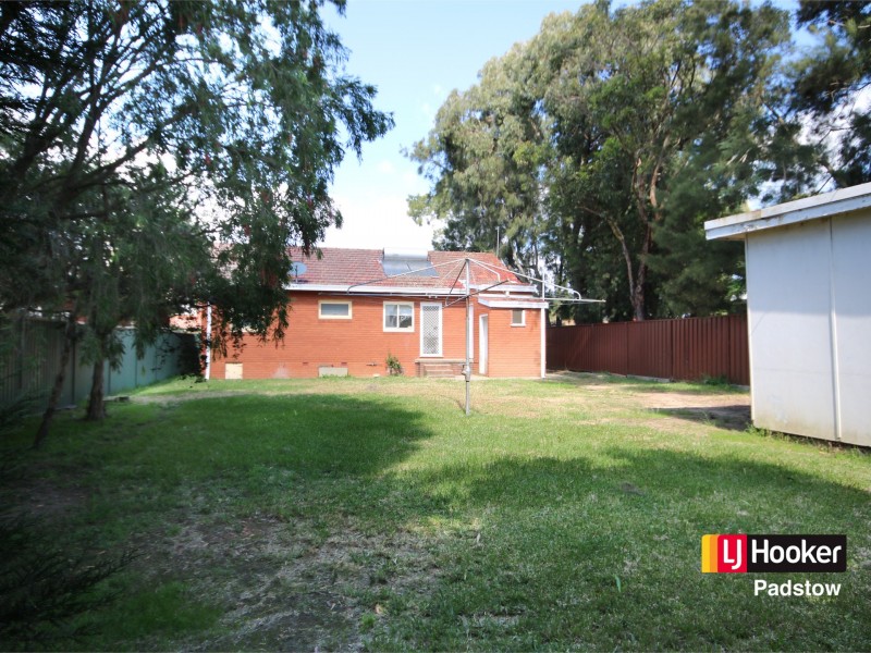 11 Thomas Street, Picnic Point NSW 2213