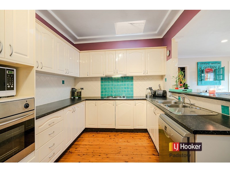 6 Ellesmere Street, Panania NSW 2213