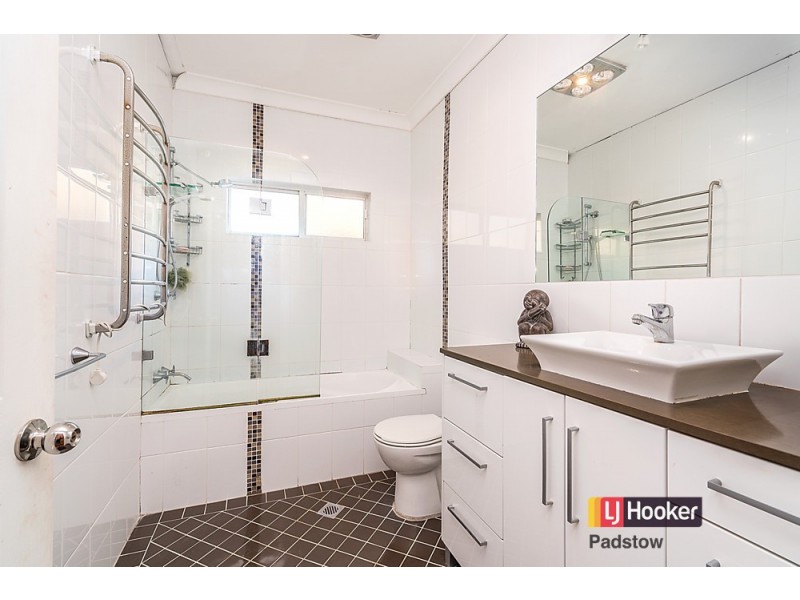 6 Ellesmere Street, Panania NSW 2213