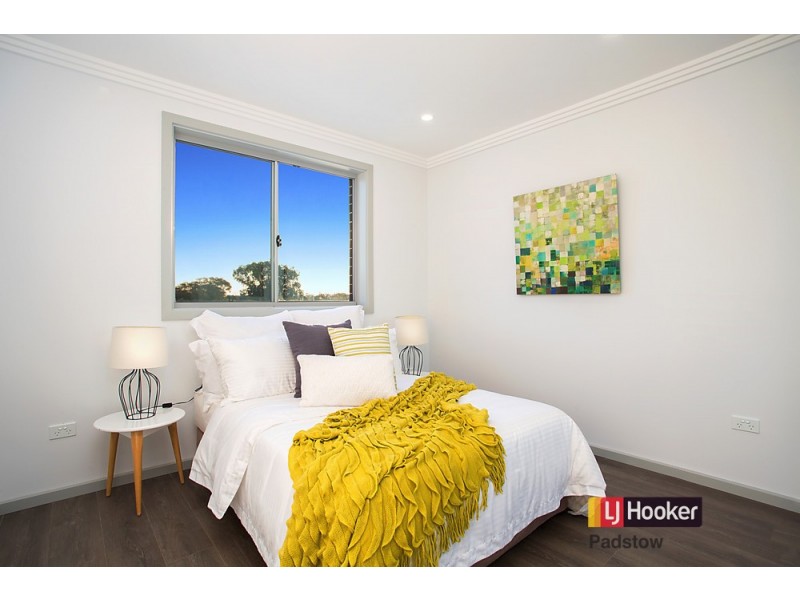 6 Kiora Street, Panania NSW 2213