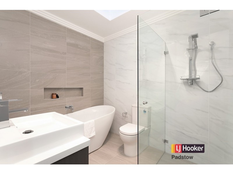 6 Kiora Street, Panania NSW 2213