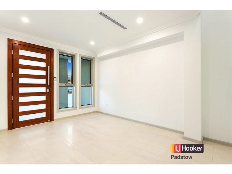 6 Kiora Street, Panania NSW 2213