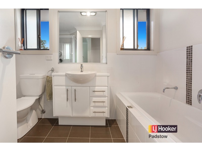 12a Narooma Close, Panania NSW 2213