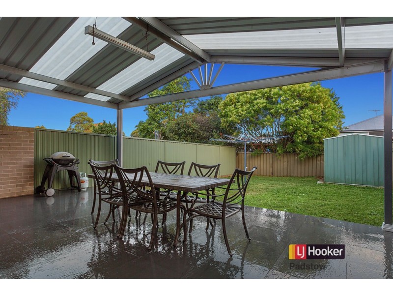 12a Narooma Close, Panania NSW 2213