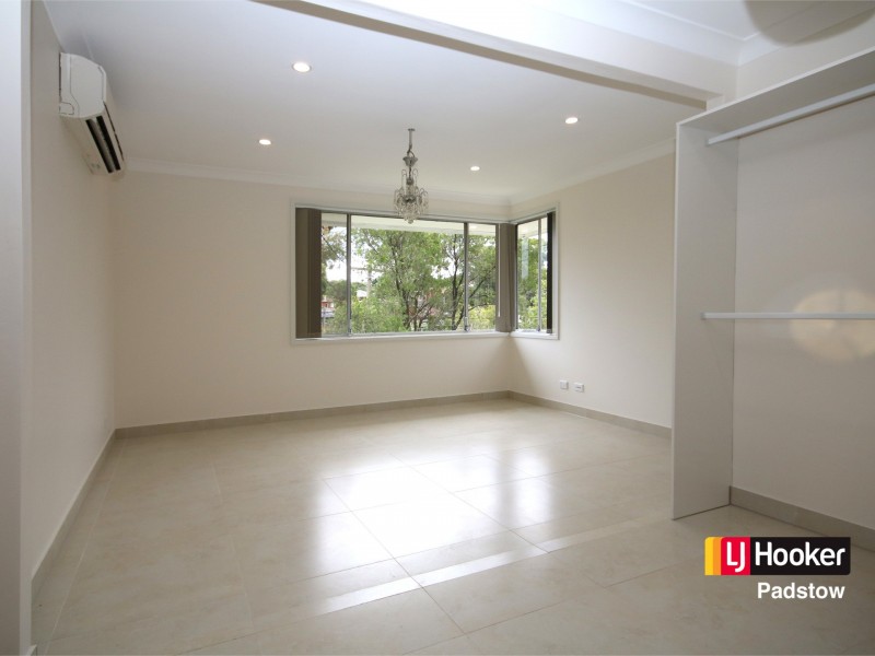 4 Bligh Close, Georges Hall NSW 2198