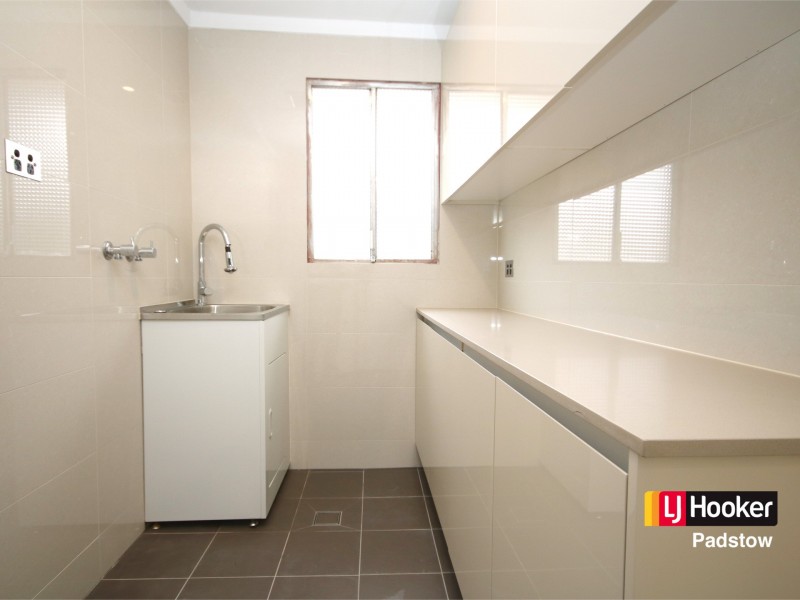 4 Bligh Close, Georges Hall NSW 2198