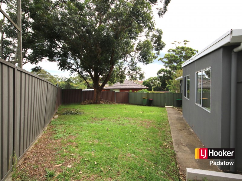 4 Bligh Close, Georges Hall NSW 2198