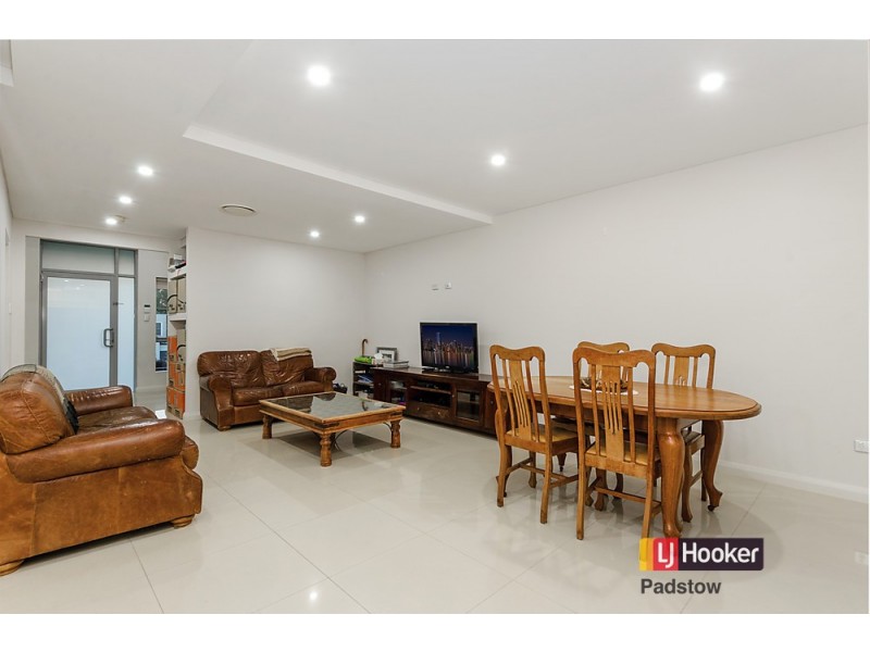 53a Thomas Street, Picnic Point NSW 2213