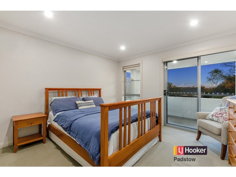 53a Thomas Street, Picnic Point NSW 2213