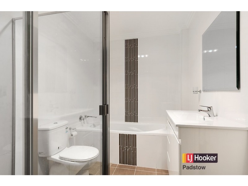 53a Thomas Street, Picnic Point NSW 2213