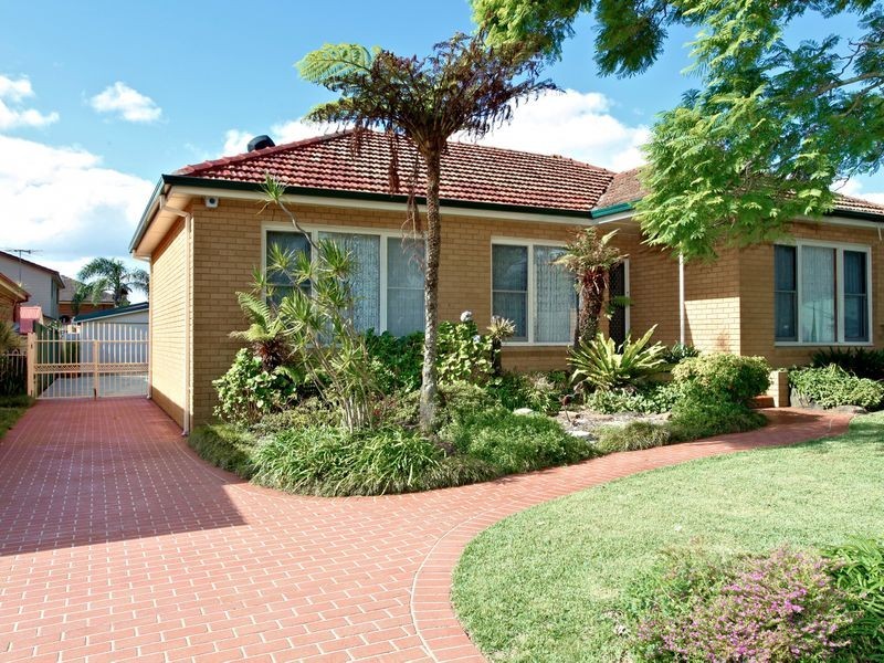 28 Henry Kendall Avenue, Padstow Heights NSW 2211