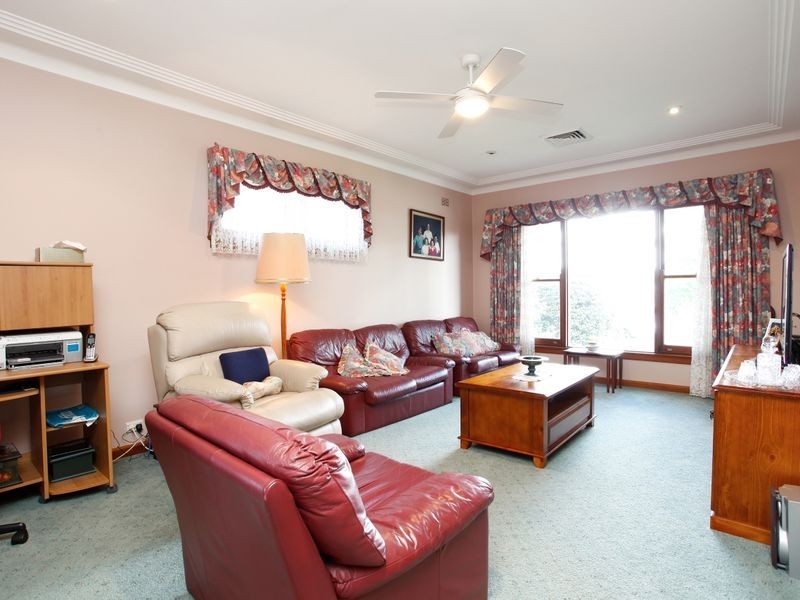 28 Henry Kendall Avenue, Padstow Heights NSW 2211