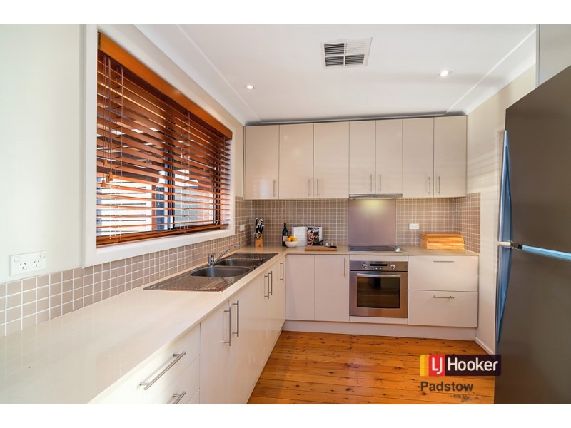 40 Kathleen Parade, Picnic Point NSW 2213