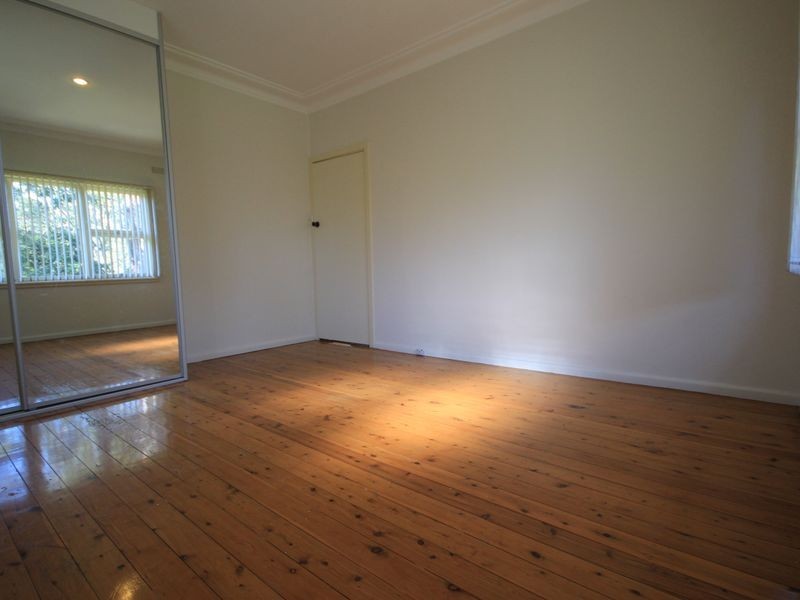39 Doris Street, Picnic Point NSW 2213