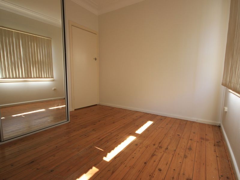 39 Doris Street, Picnic Point NSW 2213