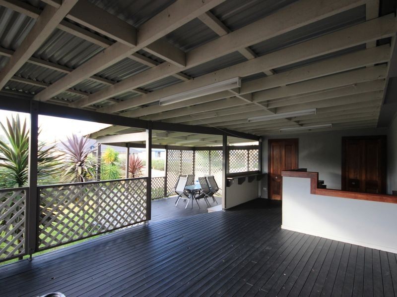 12 Burns Road, Picnic Point NSW 2213