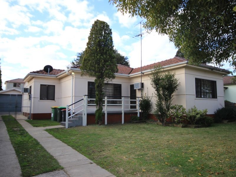 5 Ellesmere Street, Panania NSW 2213