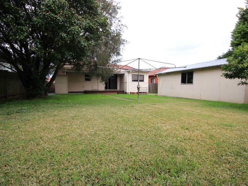 5 Ellesmere Street, Panania NSW 2213