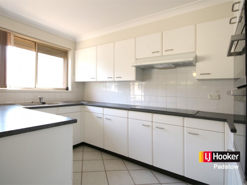 8/141-143 Lambeth Street, Picnic Point NSW 2213
