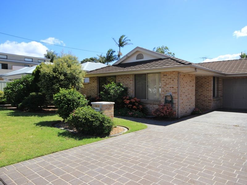 1/58 Kennedy Street, Picnic Point NSW 2213