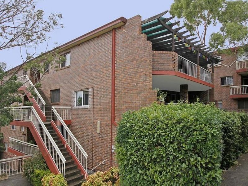 8/2 Railway Crescent, Jannali NSW 2226