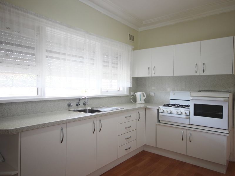 37 Diana Avenue, Roselands NSW 2196