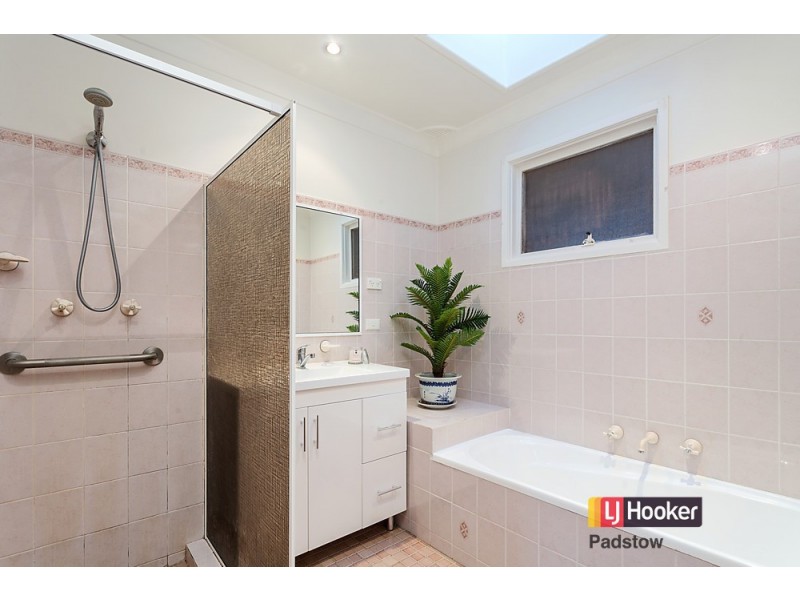 10 Oatley Place, Padstow Heights NSW 2211