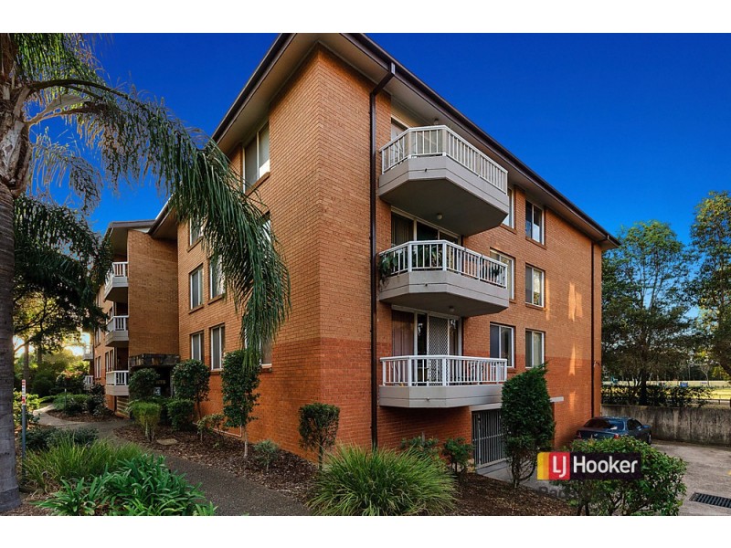 26/3 Mead Drive, Chipping Norton NSW 2170