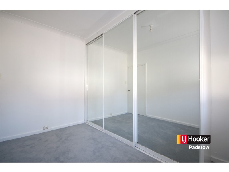 11 Mckevitte Avenue, East Hills NSW 2213
