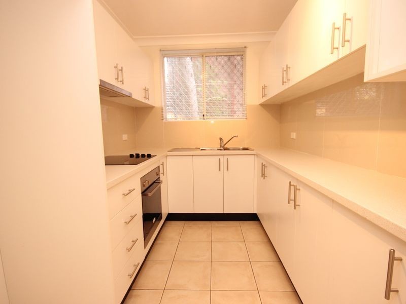 8/2 Railway Crescent, Jannali NSW 2226