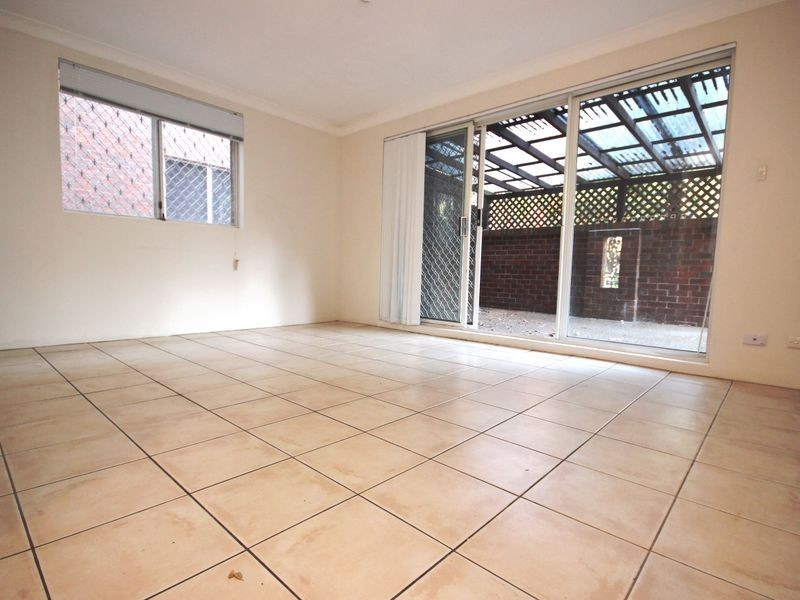 8/2 Railway Crescent, Jannali NSW 2226