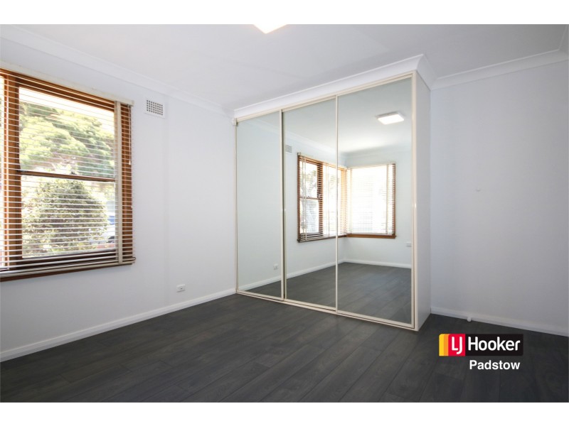 4 Bradley Crescent, Wiley Park NSW 2195