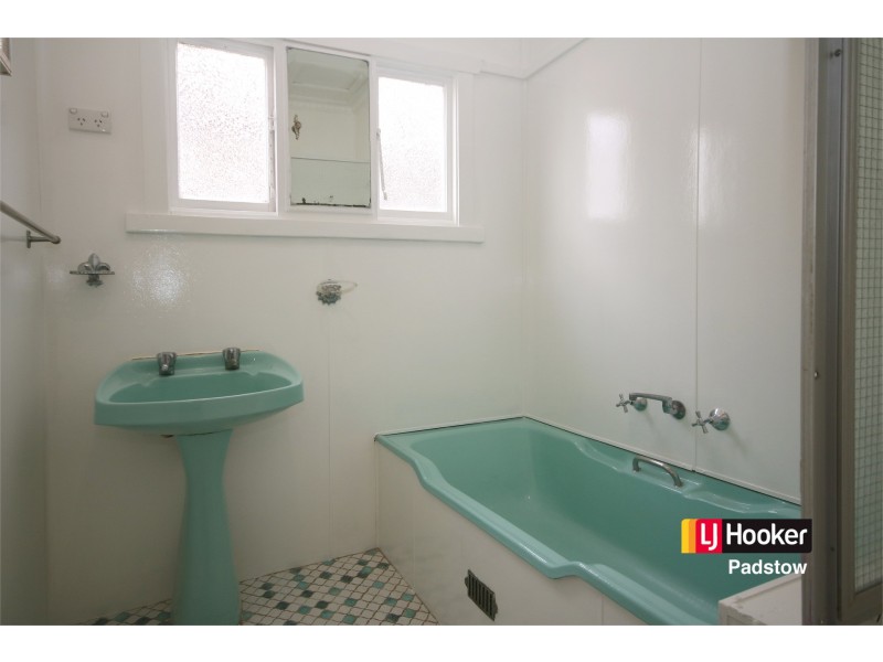 13 School Parade, Padstow NSW 2211