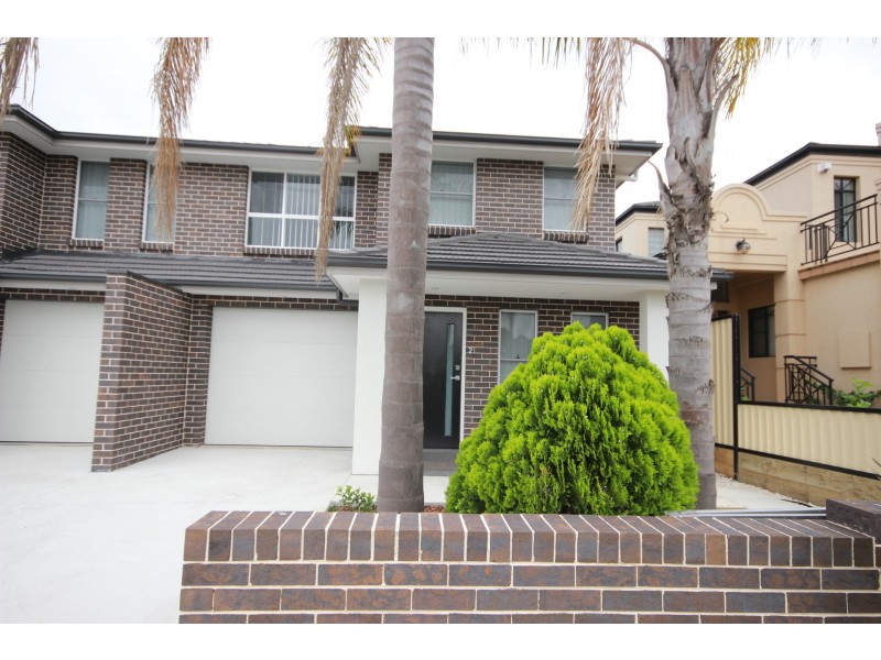 2/106 Queen Street, Revesby NSW 2212