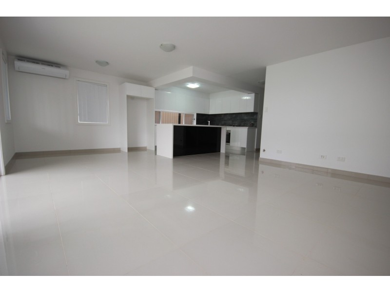 2/106 Queen Street, Revesby NSW 2212